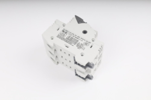 3NC1093