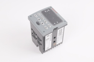 DC3200-CB-100R-200-1T000-00-0