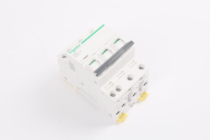 IC40NC32