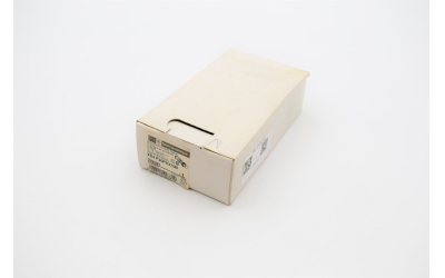 XS4P30PA370B